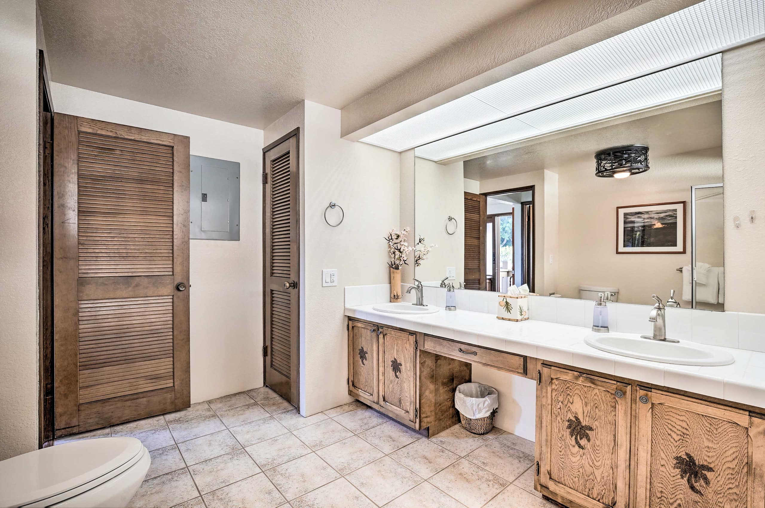 Condo in Kailua-Kona · ★4.95 · 1 bedroom · 2 beds · 2 baths - Image 18