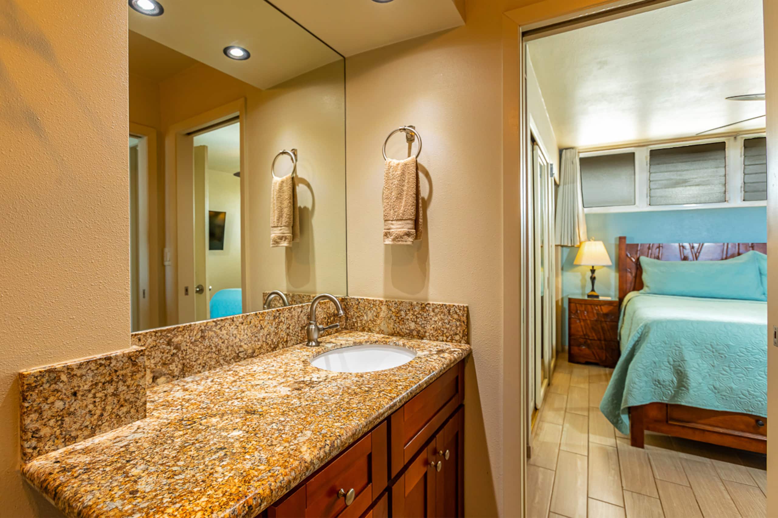 Condo in Lahaina · ★4.65 · 1 bedroom · 2 beds · 1 shared bath - Image 20
