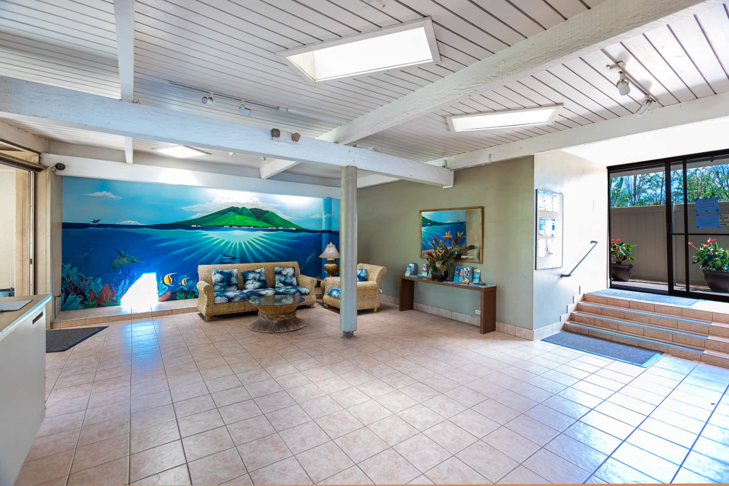Condo in Lahaina · ★4.65 · 1 bedroom · 2 beds · 1 shared bath - Image 48