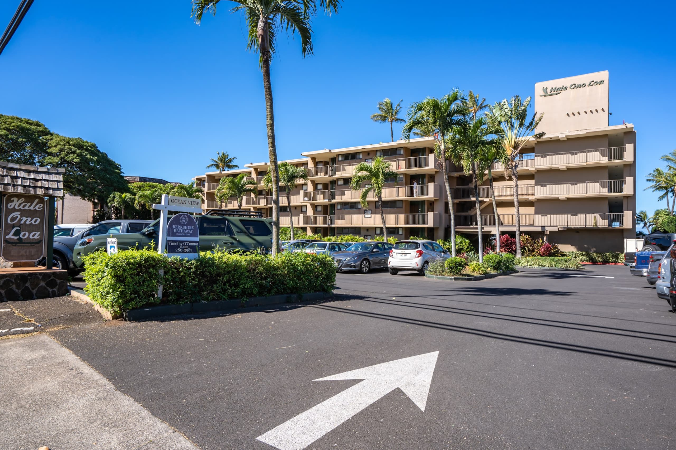 Condo in Lahaina · ★4.65 · 1 bedroom · 2 beds · 1 shared bath - Image 50
