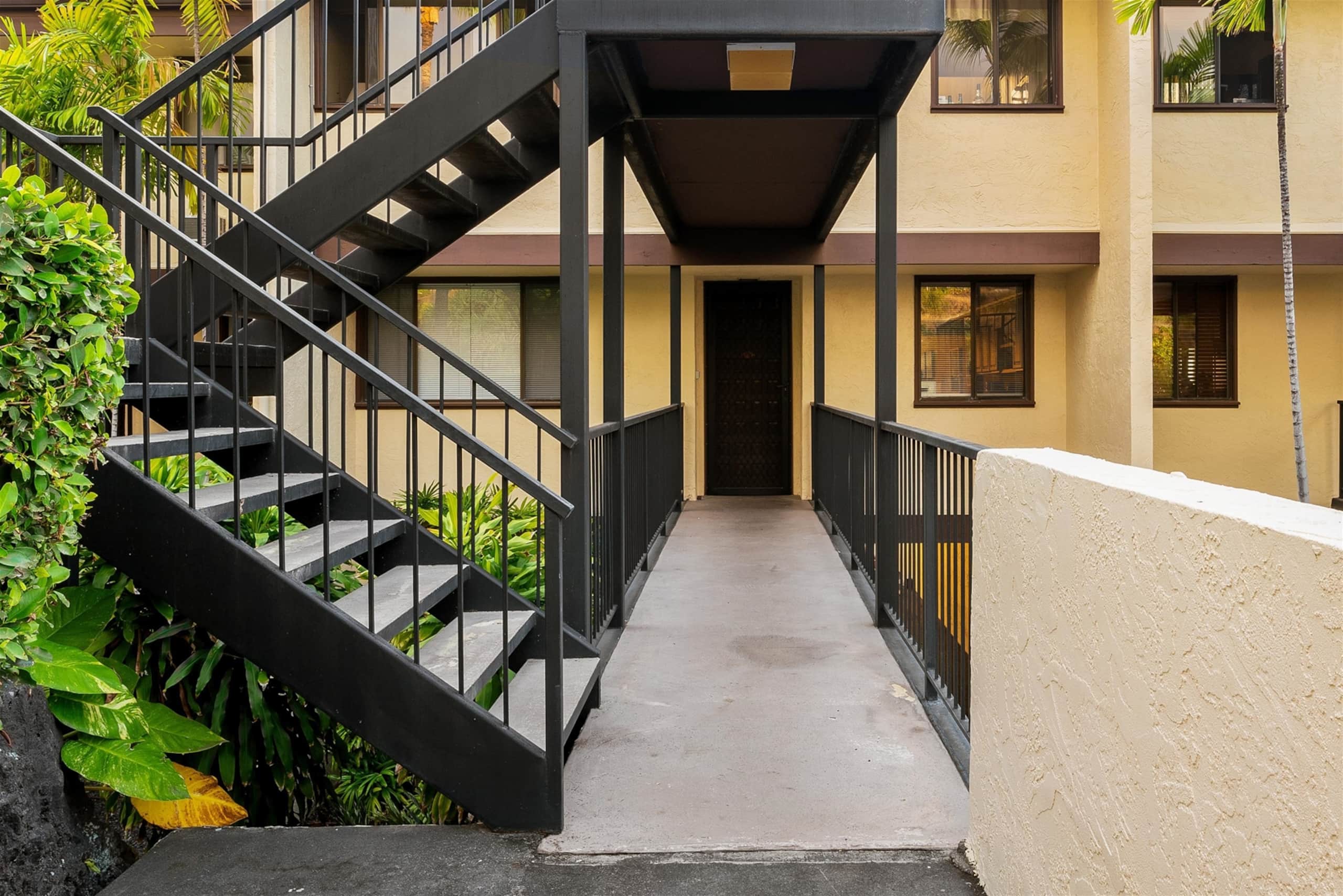 Condo in Kailua-Kona · ★4.59 · 2 bedrooms · 3 beds · 2 shared baths - Image 39