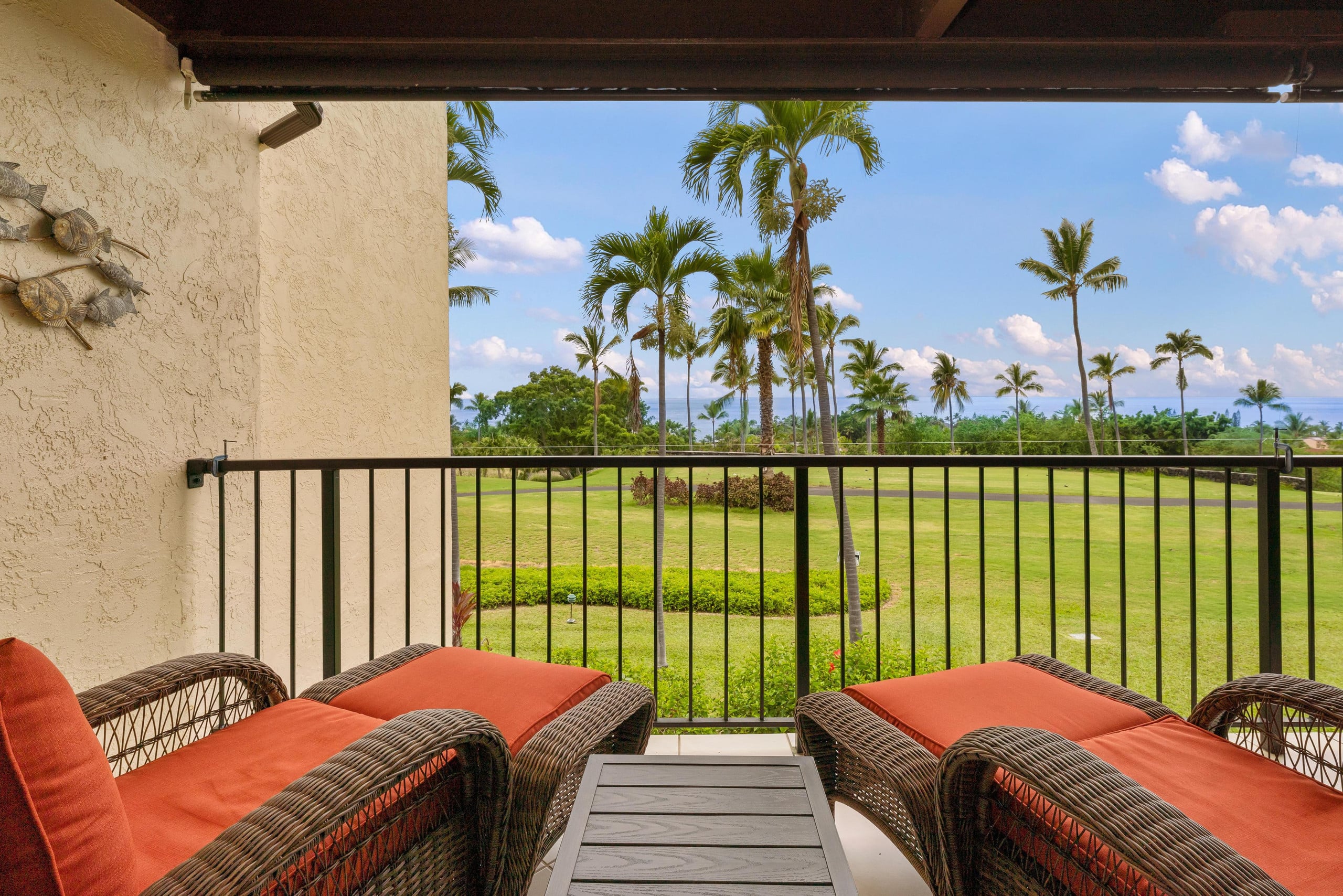 Condo in Kailua-Kona · ★4.59 · 2 bedrooms · 3 beds · 2 shared baths - Image 27