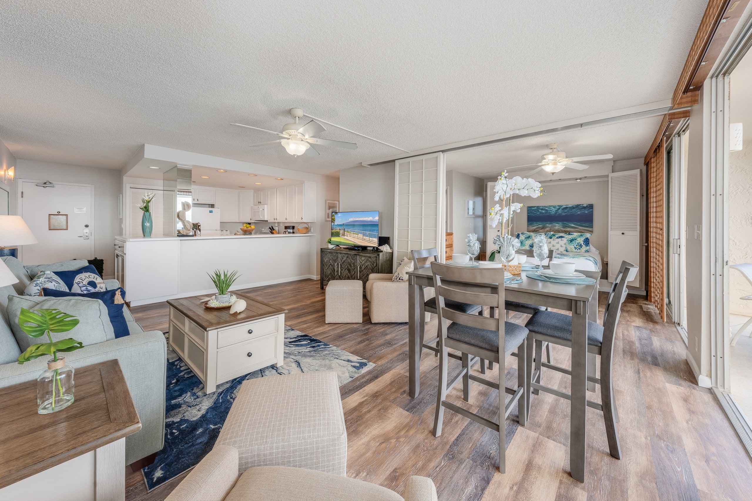 Condo in Lahaina · ★4.27 · 1 bedroom · 2 beds · 2 baths - Image 10