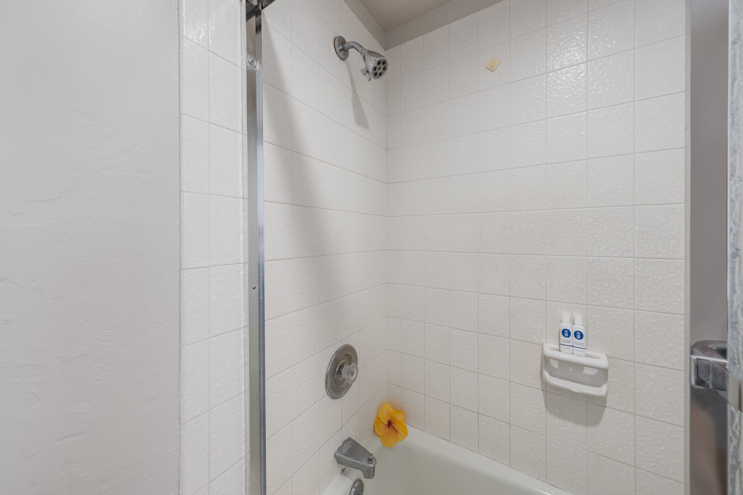 Condo in Lahaina · ★4.27 · 1 bedroom · 2 beds · 2 baths - Image 22