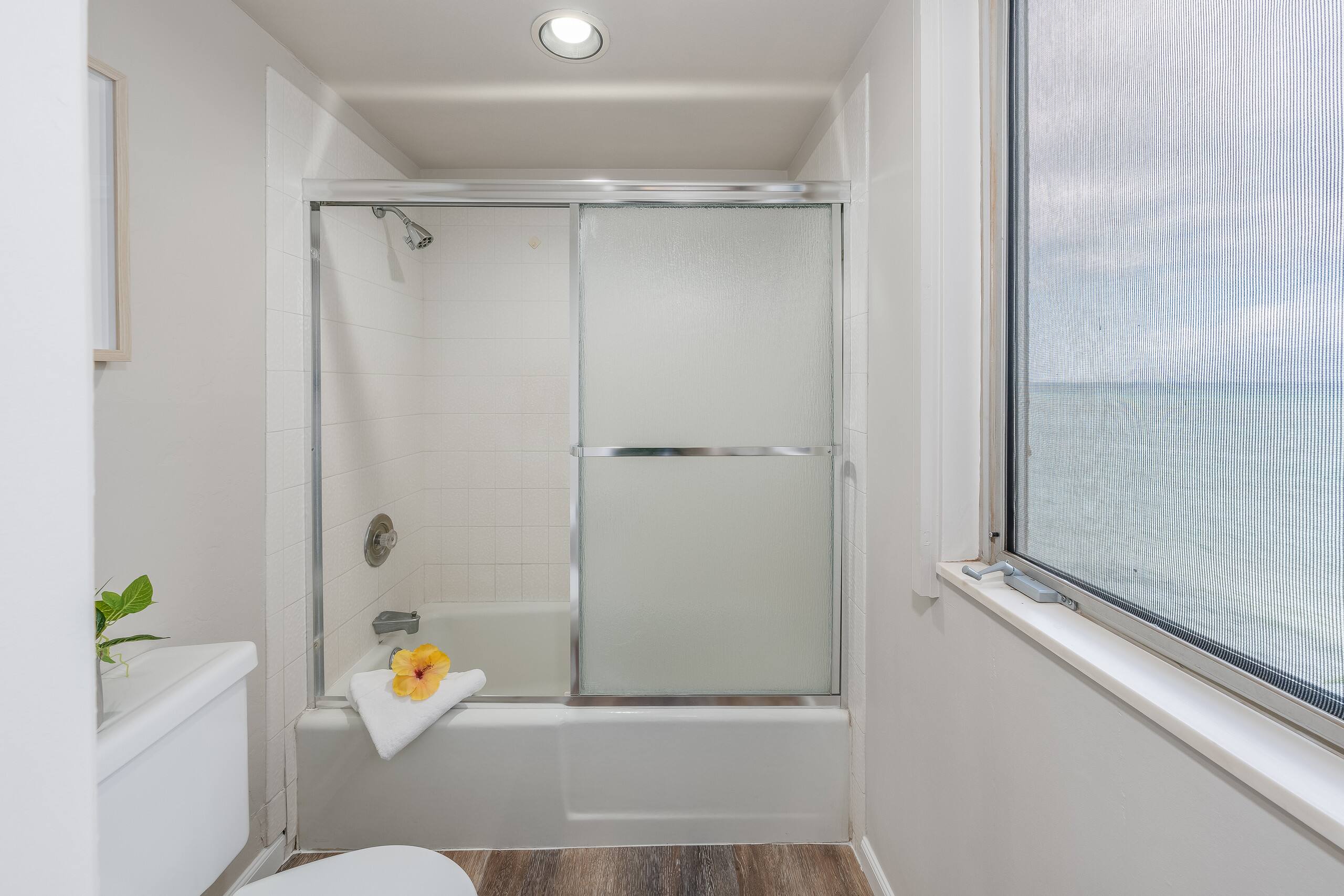 Condo in Lahaina · ★4.27 · 1 bedroom · 2 beds · 2 baths - Image 21