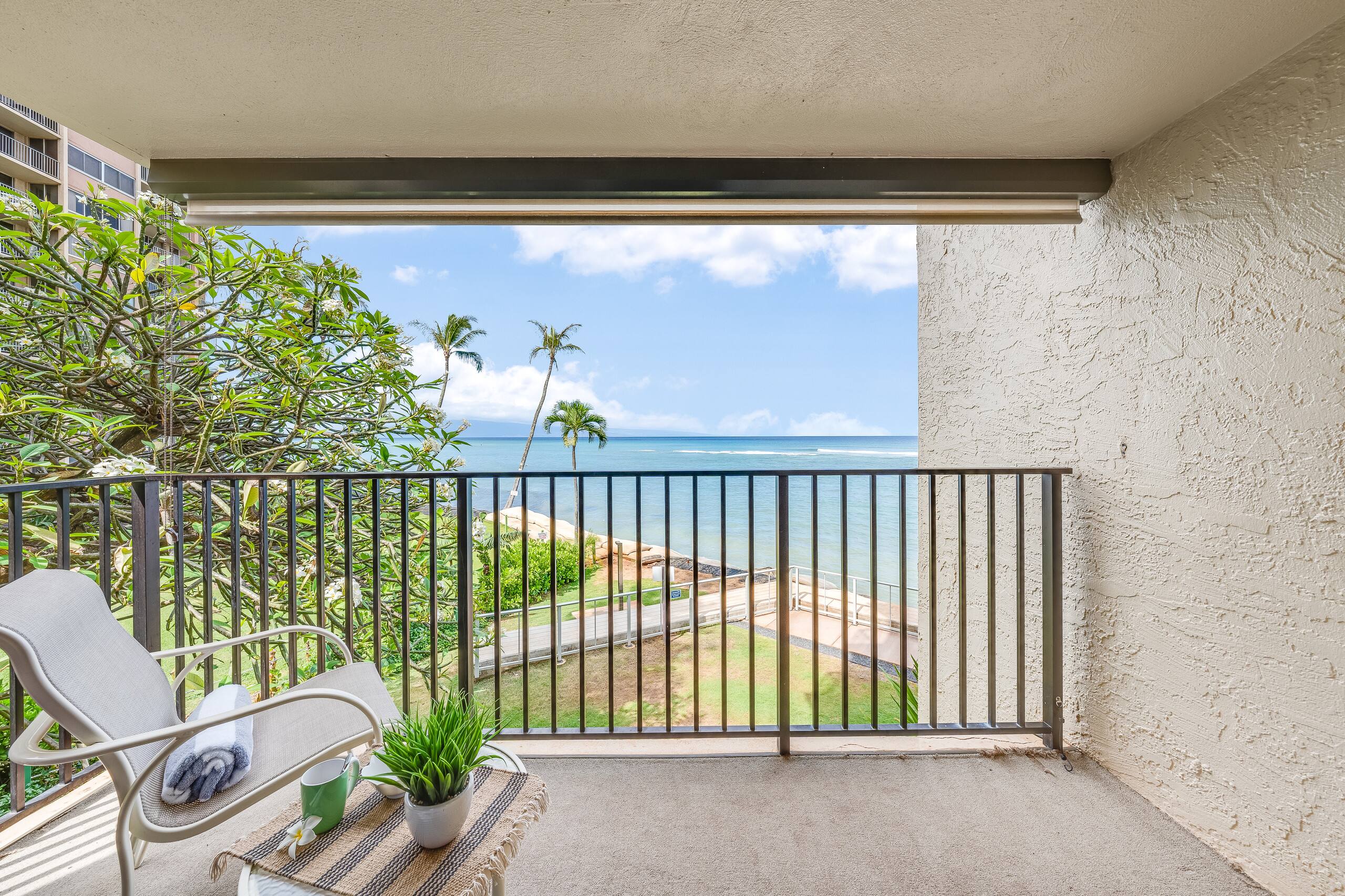 Condo in Lahaina · ★4.27 · 1 bedroom · 2 beds · 2 baths - Image 33