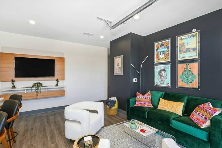 City 2BR Muse Nashville 3rd-Floor | Balcony gallery image 5