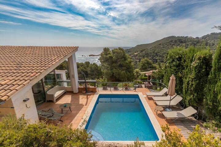 Espectacular villa en Begur gallery image 2