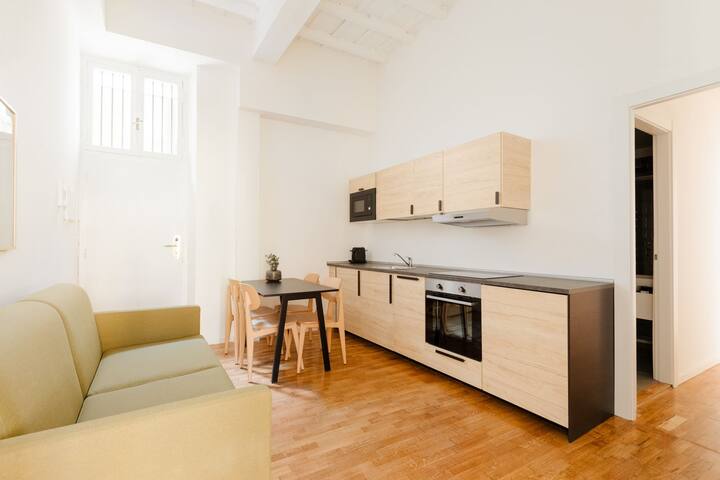 Sonder Palazzo Taverna | Two-Bedroom Apartment gallery image 3