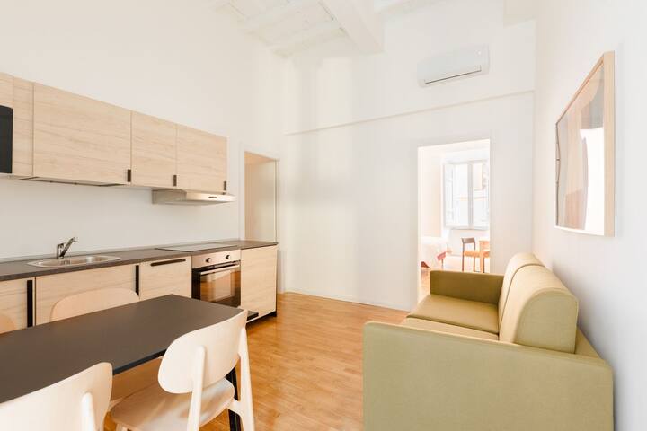 Sonder Palazzo Taverna | Two-Bedroom Apartment gallery image 2
