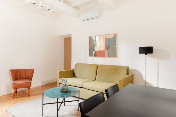 Sonder Palazzo Taverna | Superior 2BR Apartment gallery image 5