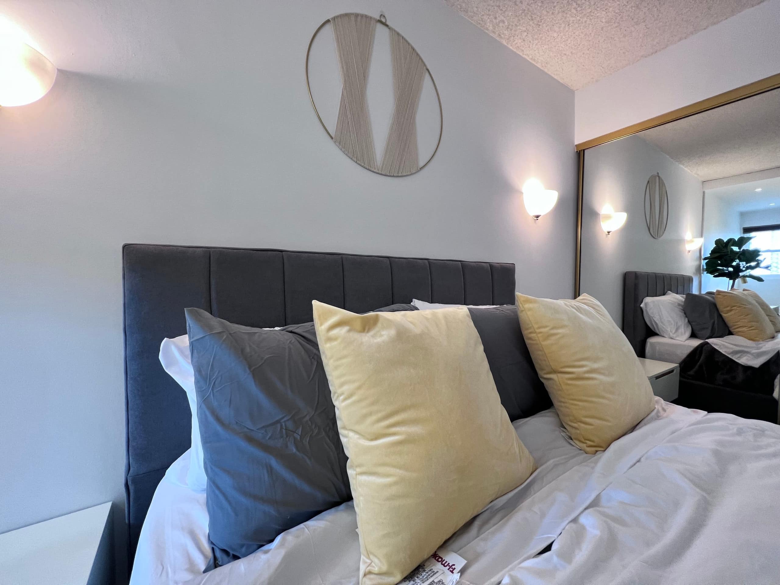 Condo in Honolulu · ★4.8 · 1 bedroom · 2 beds · 1 shared bath - Image 10