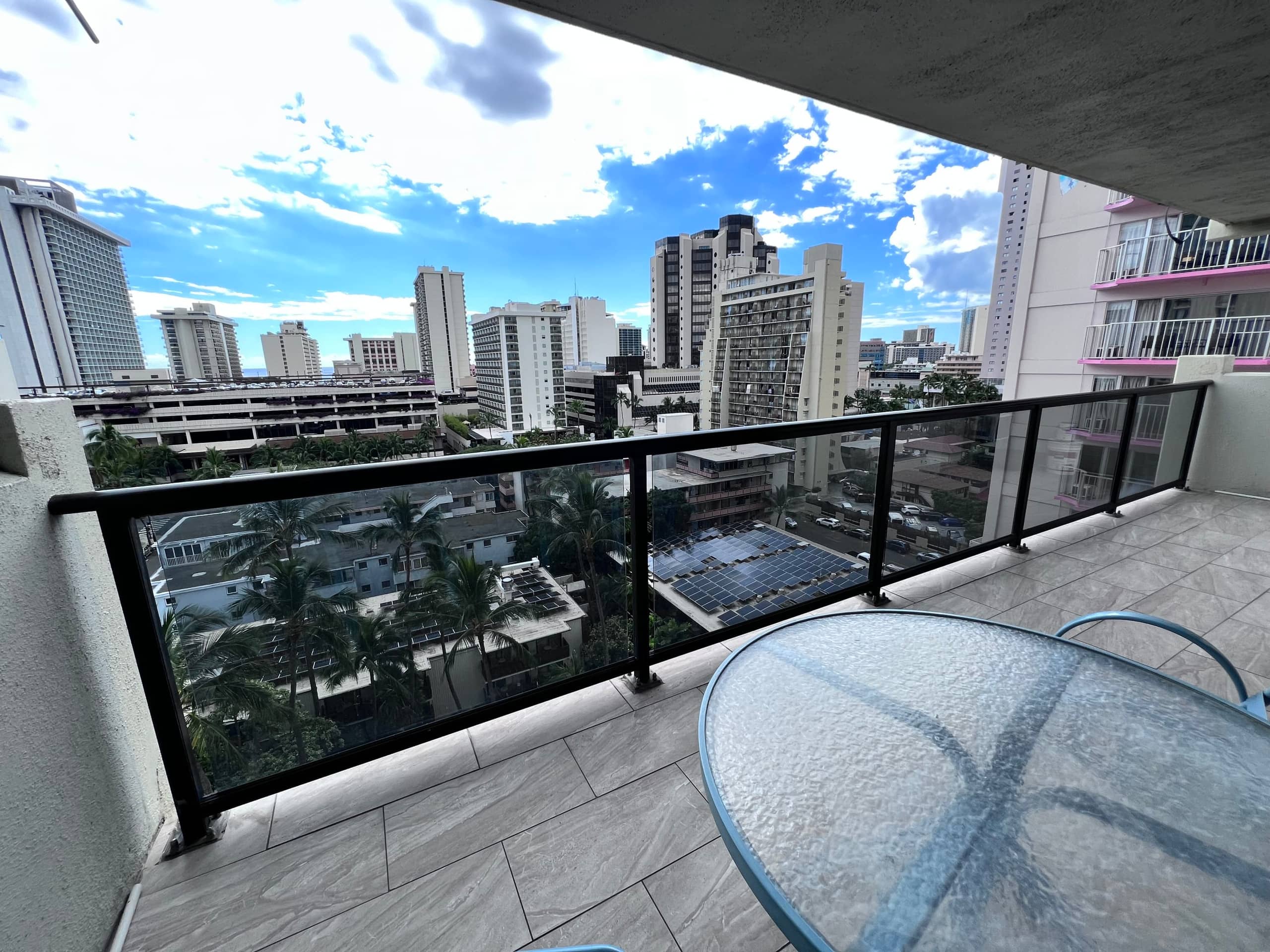 Condo in Honolulu · ★4.8 · 1 bedroom · 2 beds · 1 shared bath - Image 16