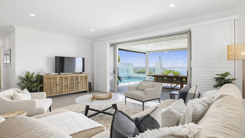 Horizons – Amazing Ocean Views, Luxe Home, Pool gallery image 2