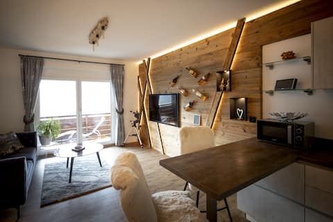 Top Airbnb: Mountain view - tranquility and views at 1,110 m in Sankt Georgen Am Kreischberg