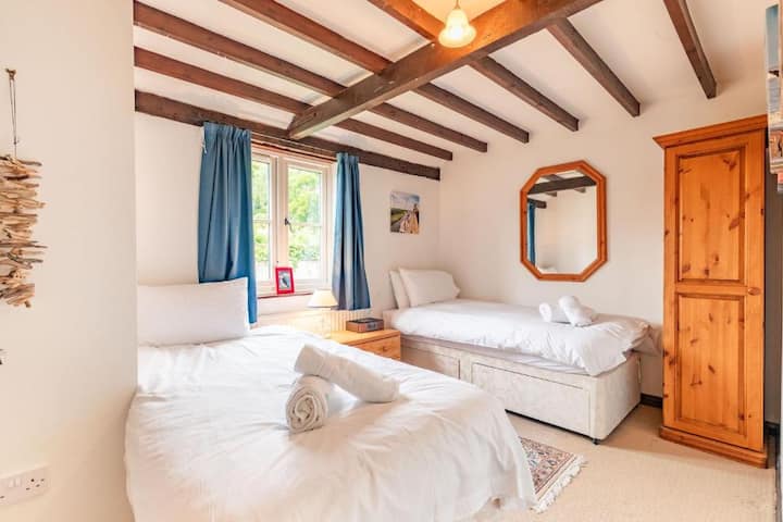 Woodfalls Barn, Tuttington: anfitrión y estadía