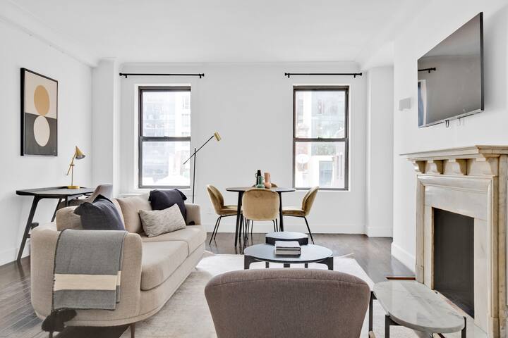 Blueground | Midtown, elevator & doorman, nr shops