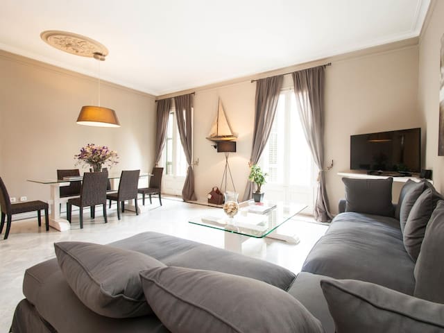 Luxury three bedroom apartment