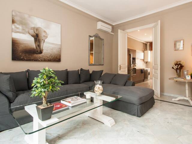 Luxury three bedroom apartment gallery image 3