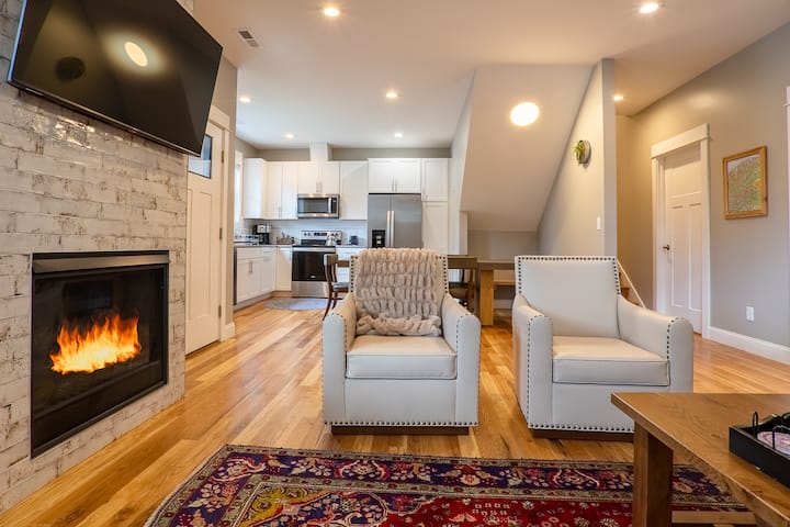Little Sadie | Pet Friendly 4-bedroom Villa - Weaverville, NC