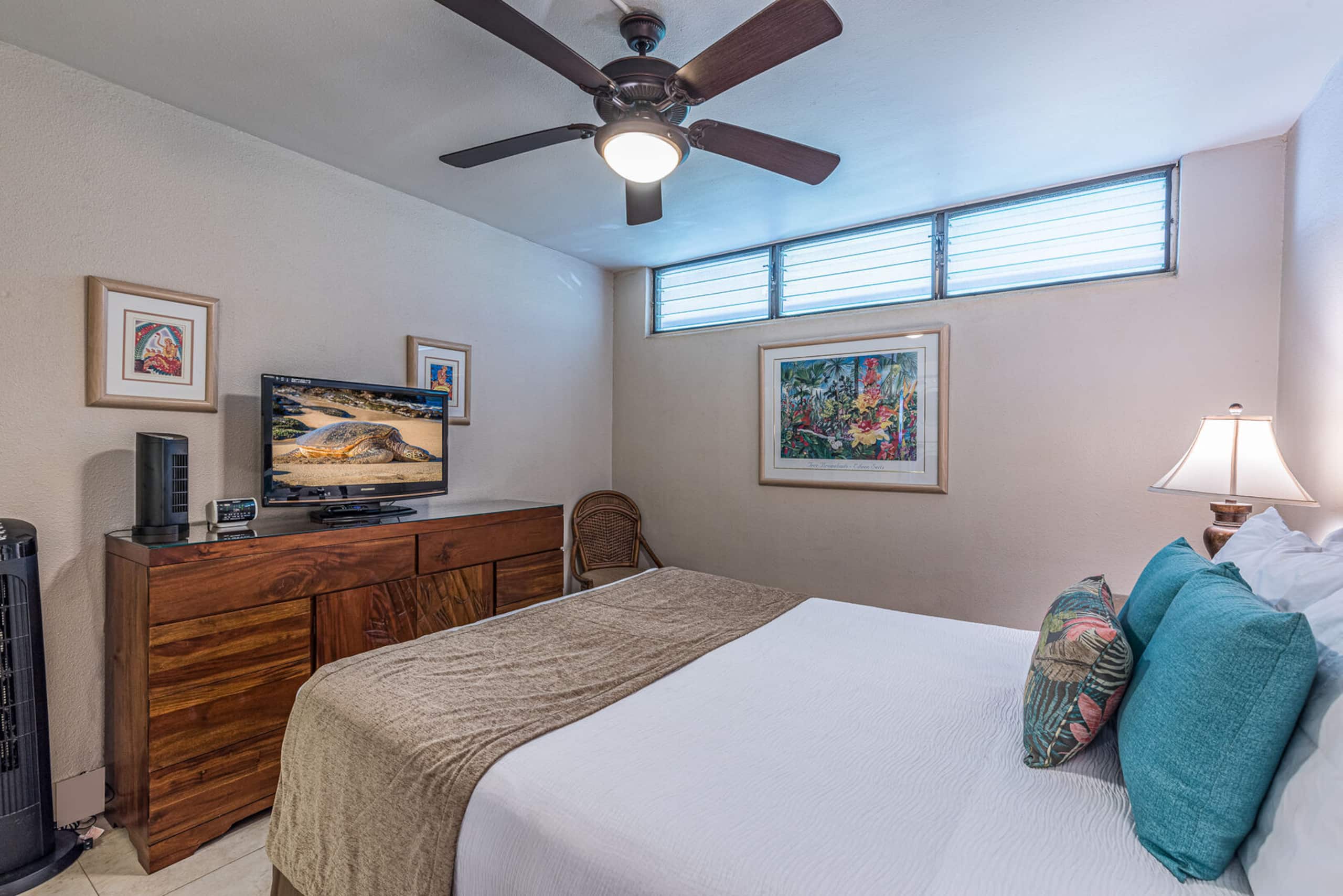 Condo in Kihei · ★4.67 · 1 bedroom · 2 beds · 1 private bath - Image 14