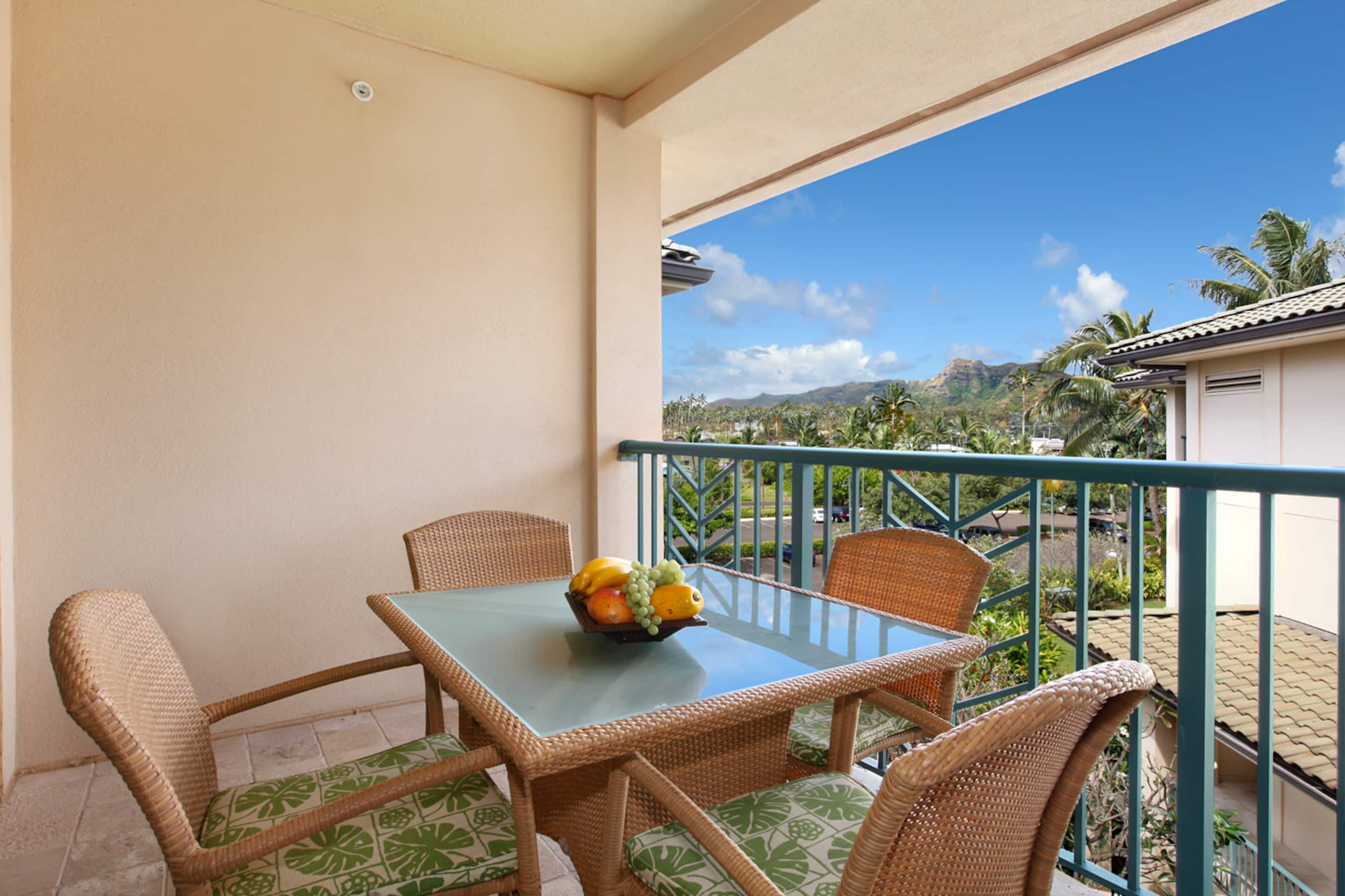 G405 - Steps to Beach, Pool, Shops & More w/ AC - Photo 2