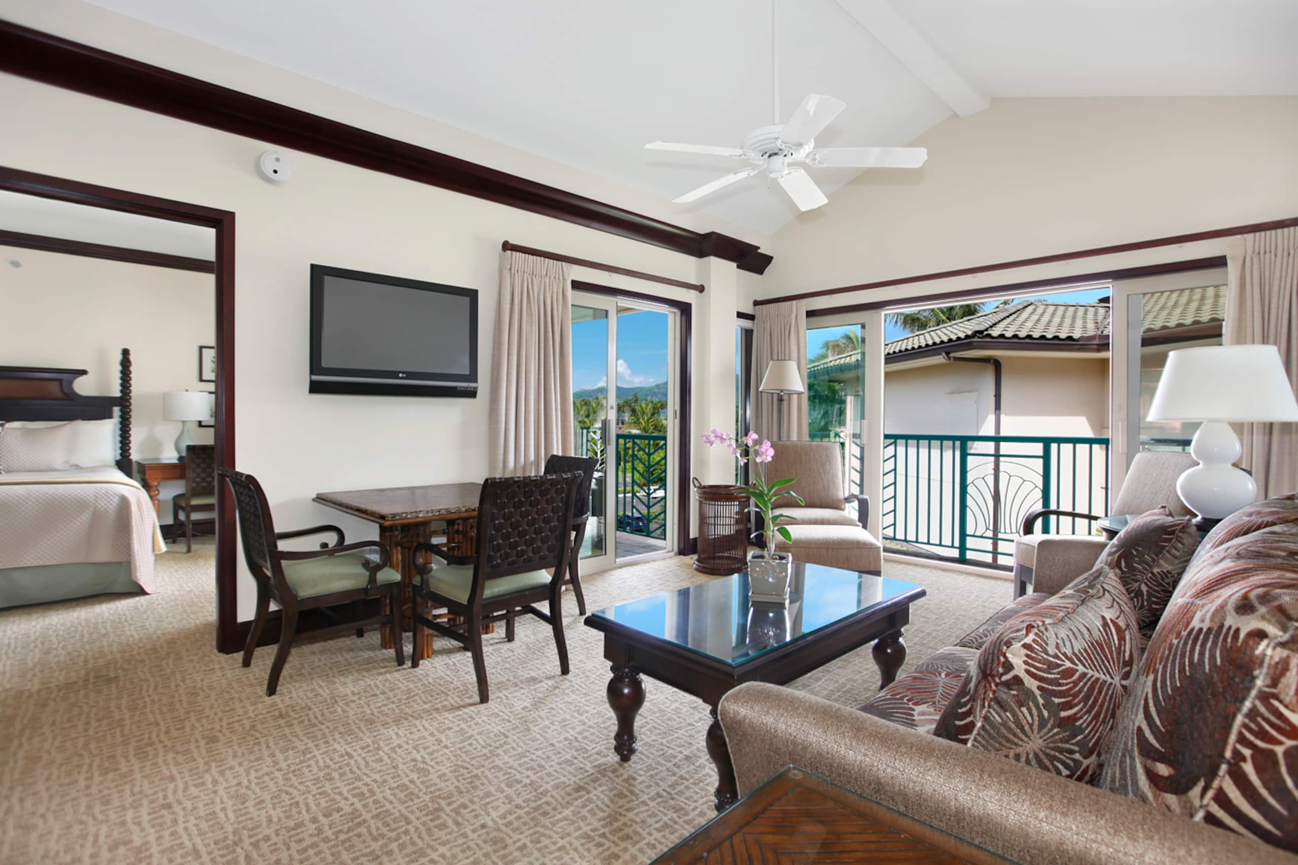 G405 - Steps to Beach, Pool, Shops & More w/ AC - Photo 3