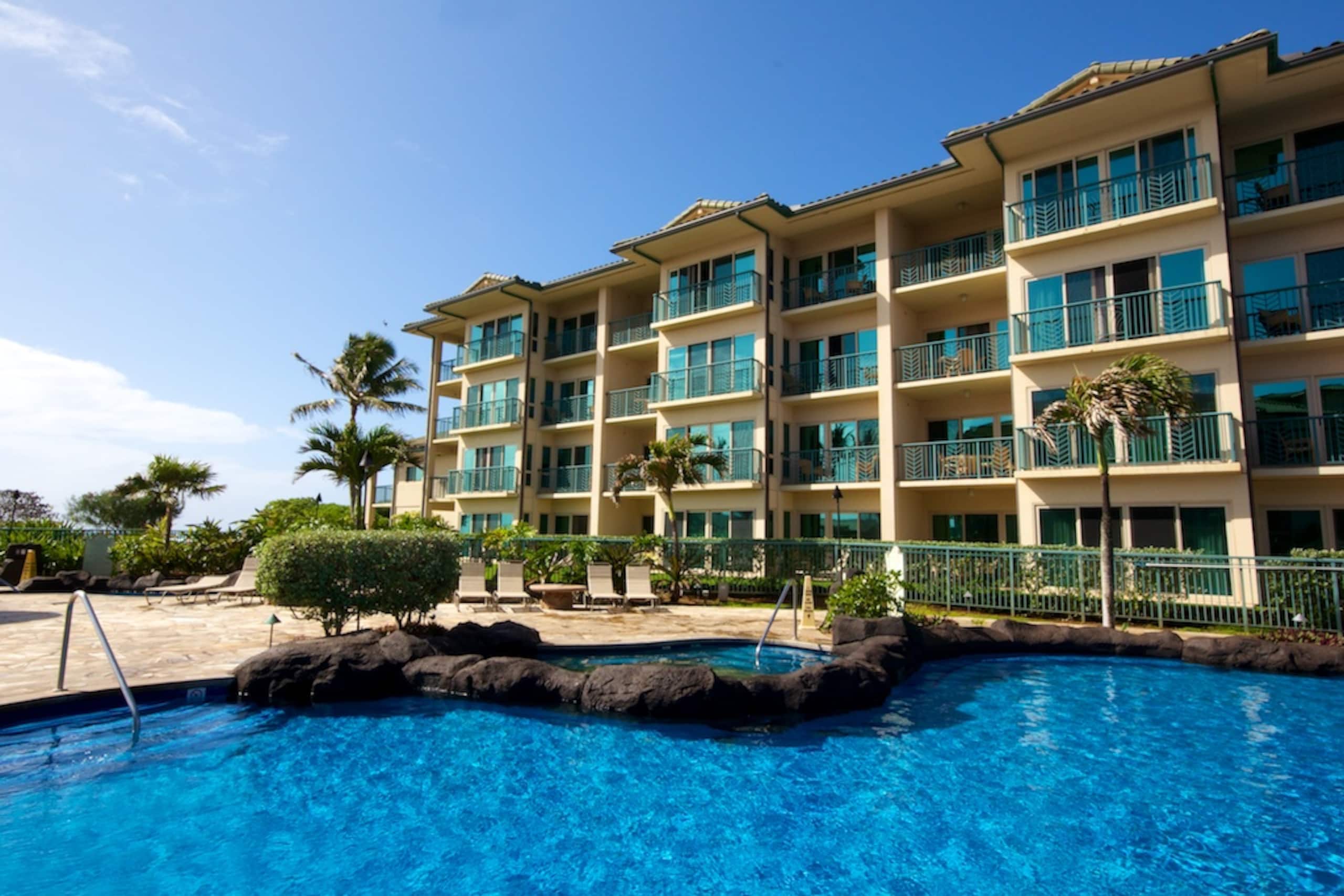 G405 - Steps to Beach, Pool, Shops & More w/ AC - Photo 11