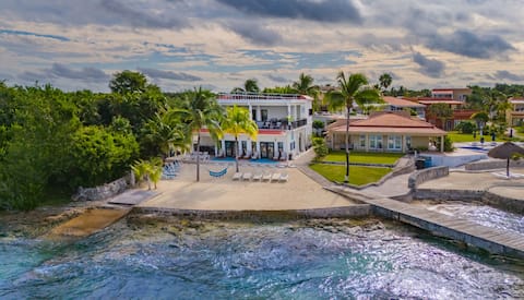 The Queen of Cozumel’s Beach House Million $ View