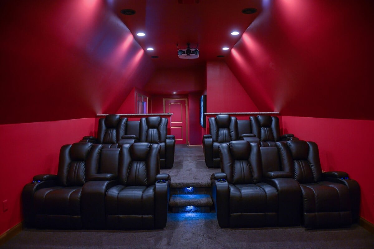 Spacious NOLA Home with Movie Theater 10 Min to FQ - Houses for Rent in New  Orleans, Louisiana, United States - Airbnb