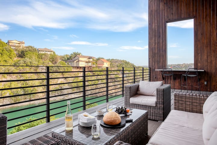 Luxe w/ Lakeview, Pool, Hot Tub, Fire Pit | Barton gallery image 3