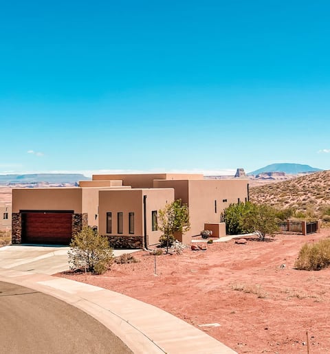 [The Cliff Dweller] 50+ Mile Views | 5BR | Hot tub