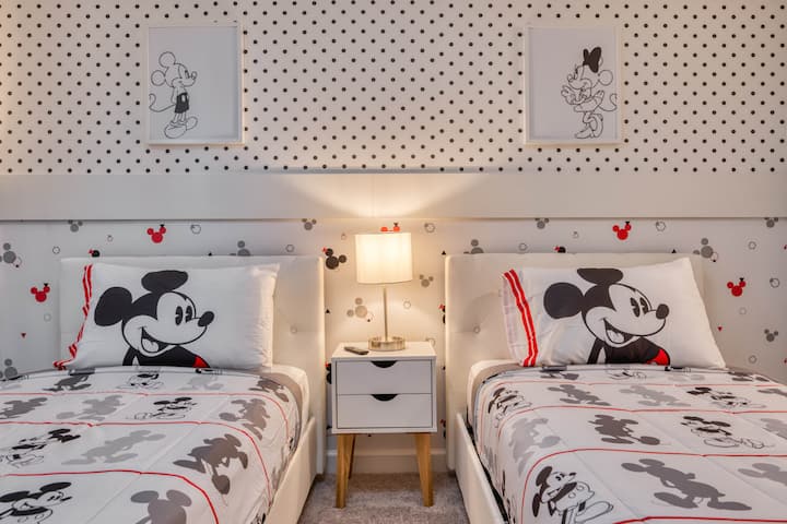 Mickey-suite