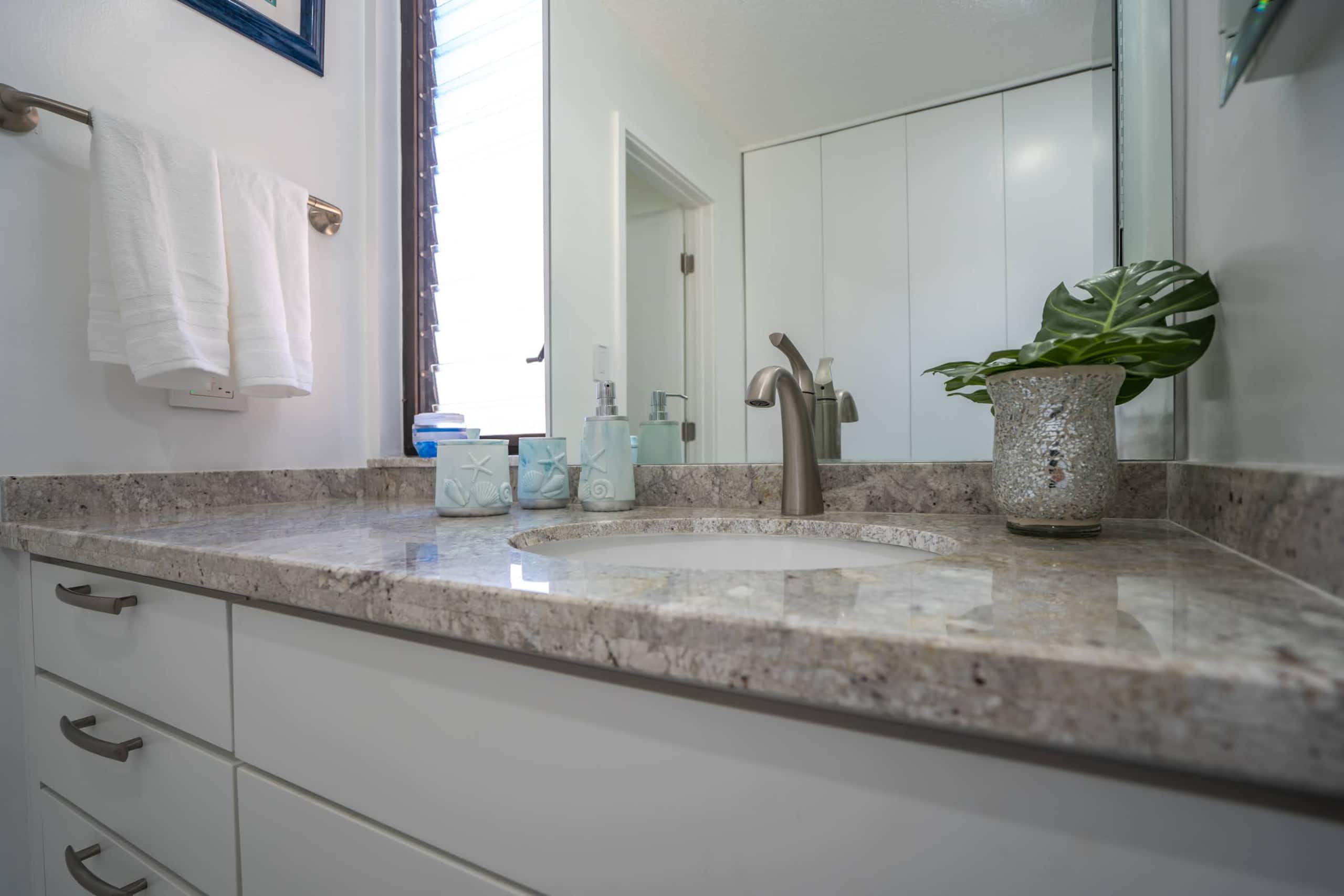 Condo in Kihei · ★4.59 · 1 bedroom · 2 beds · 2 baths - Image 20