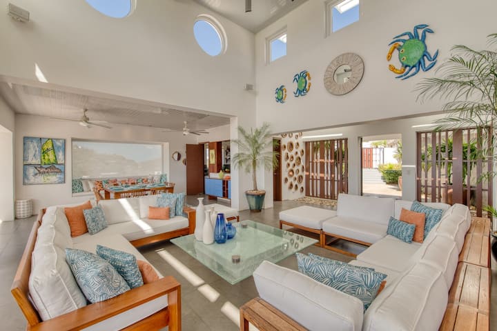 Fantastic full service home, superb reviews, best