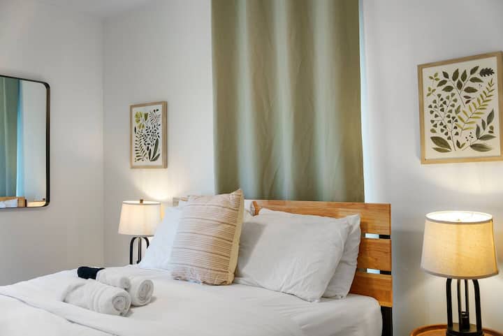 Გაშალეთ ფარდები სრული კონფიდენციალურობისთვის. 