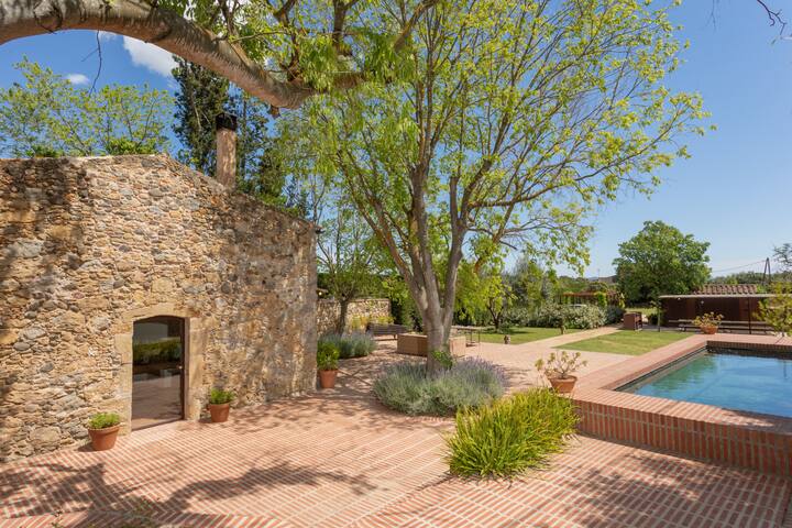 Flateli. Corçà gallery image 4