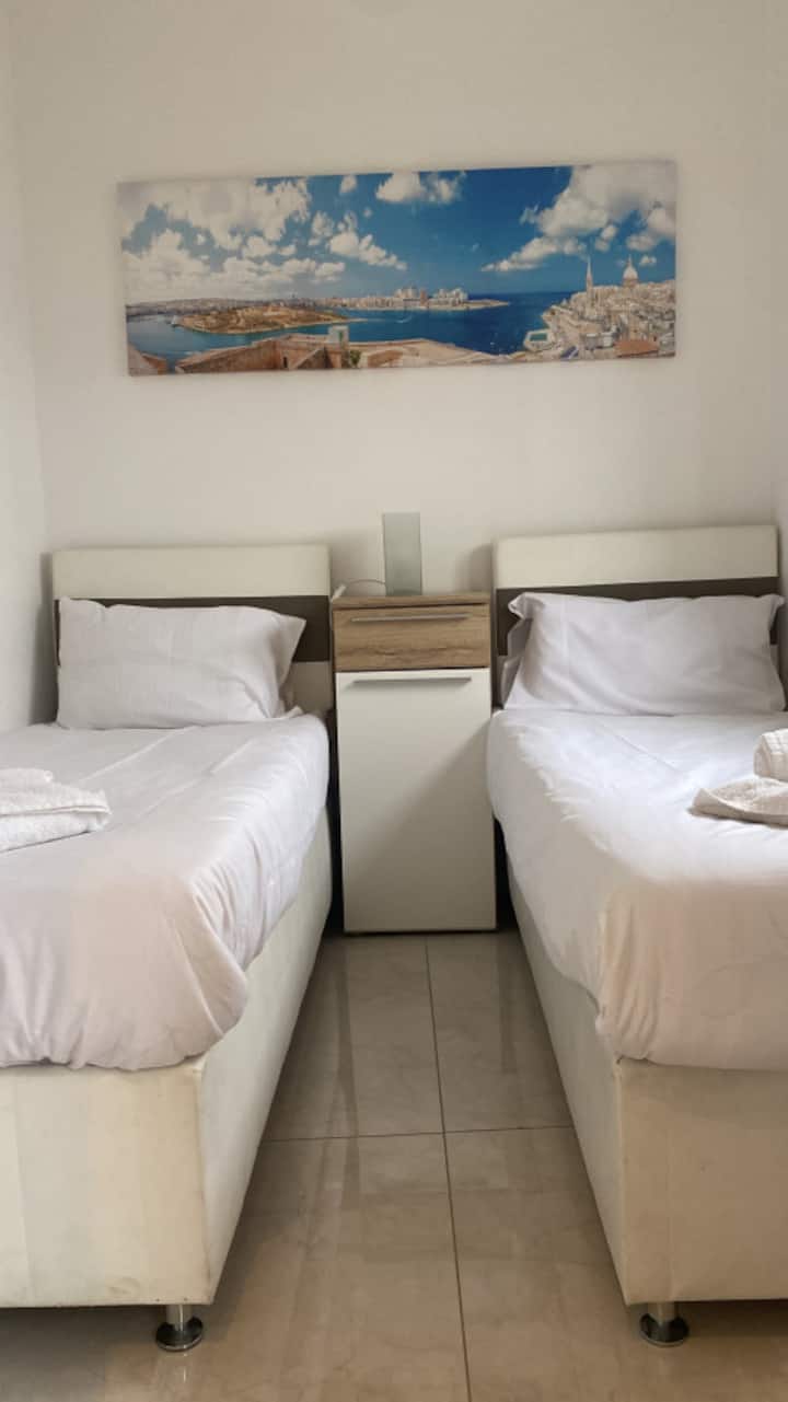 Tretia spálňa s 2 samostatnými lôžkami. 