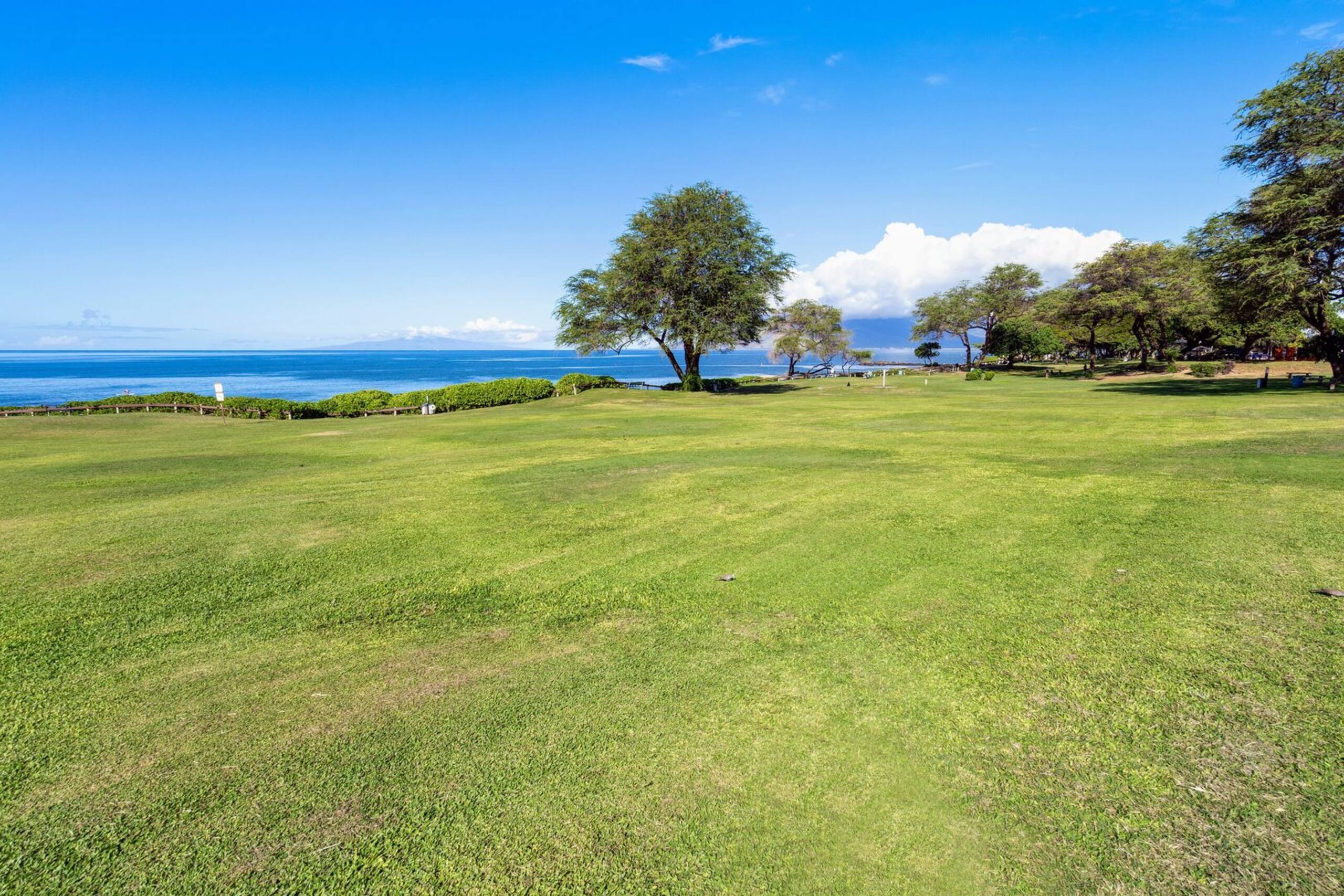 Condo in Kihei · ★4.83 · 1 bedroom · 2 beds · 1 bath - Image 39
