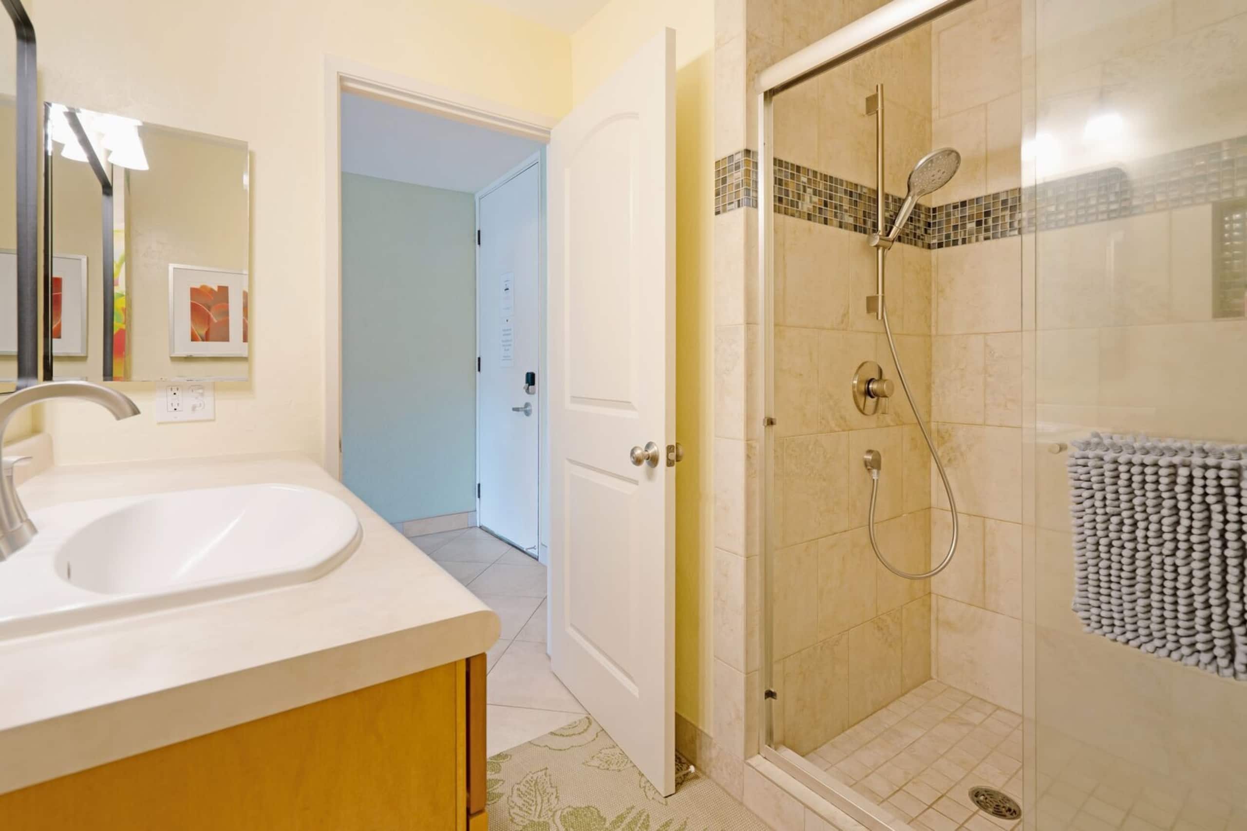 Condo in Kihei · ★4.83 · 1 bedroom · 2 beds · 1 bath - Image 11