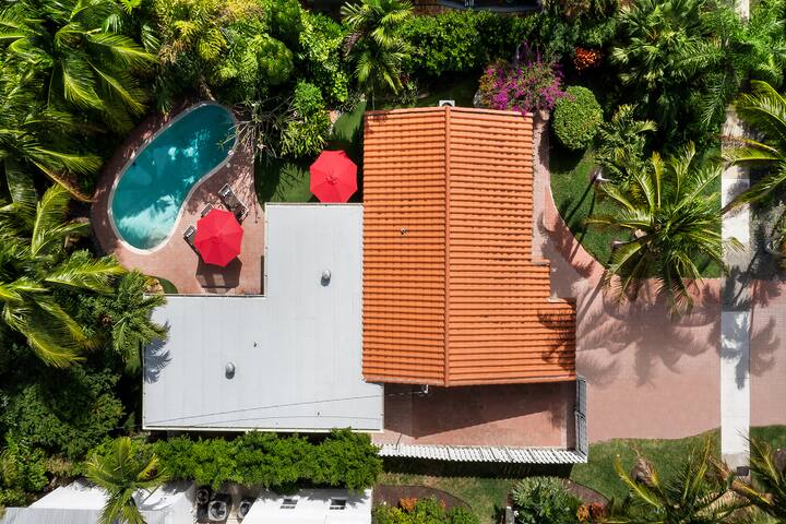 Welcome to the Coconut Cottage! gallery image 3