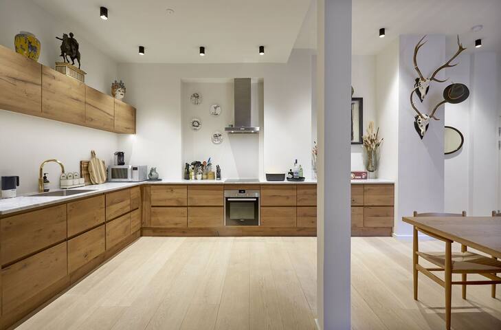 Close To Tivoli – Center – Close To Tivoli gallery image 3