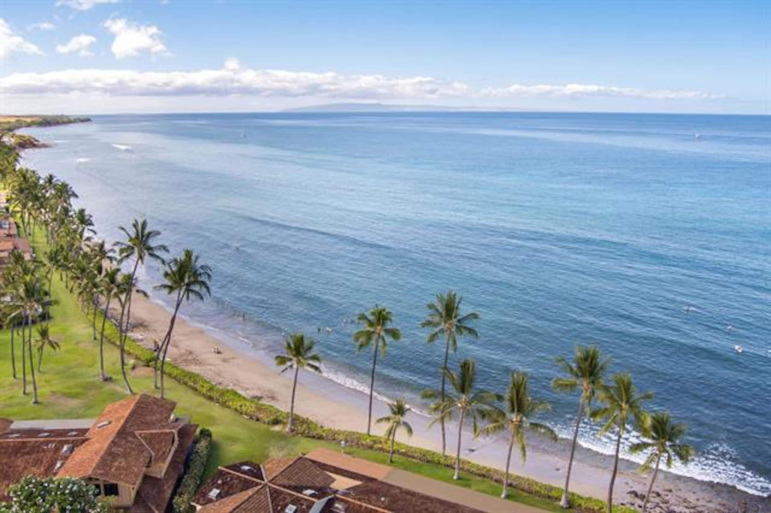 Townhouse in Lahaina · ★4.83 · 2 bedrooms · 2 beds · 2.5 baths - Image 18