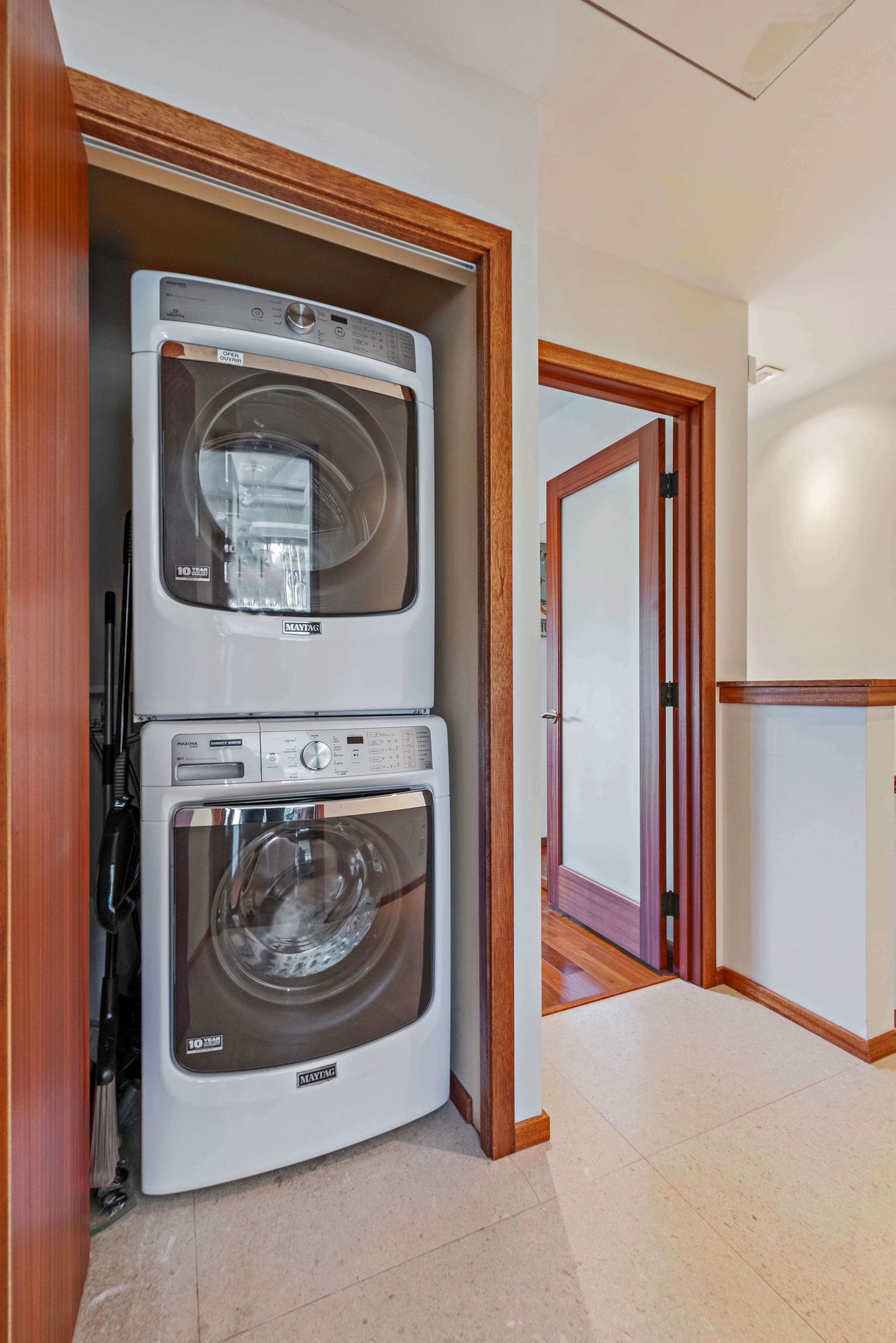 Townhouse in Lahaina · ★4.83 · 2 bedrooms · 2 beds · 2.5 baths - Image 21