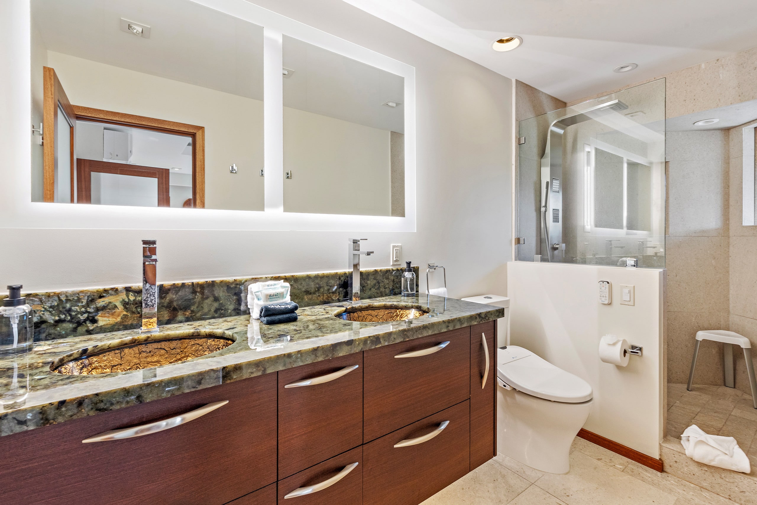 Townhouse in Lahaina · ★4.83 · 2 bedrooms · 2 beds · 2.5 baths - Image 34