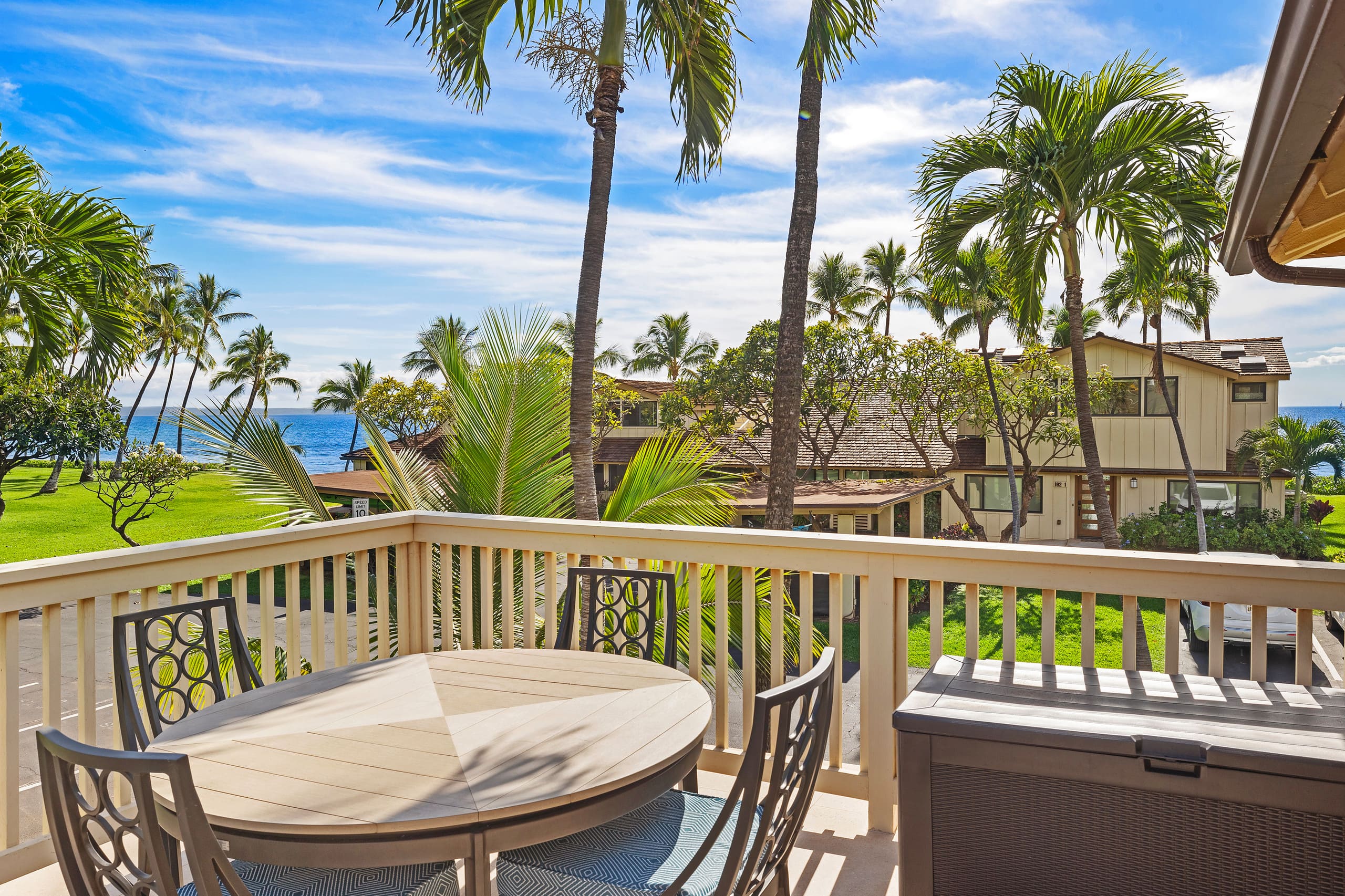 Townhouse in Lahaina · ★4.83 · 2 bedrooms · 2 beds · 2.5 baths - Image 36