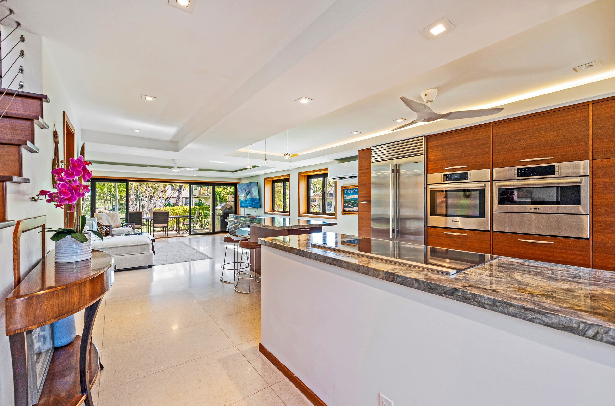 Townhouse in Lahaina · ★4.83 · 2 bedrooms · 2 beds · 2.5 baths - Image 17