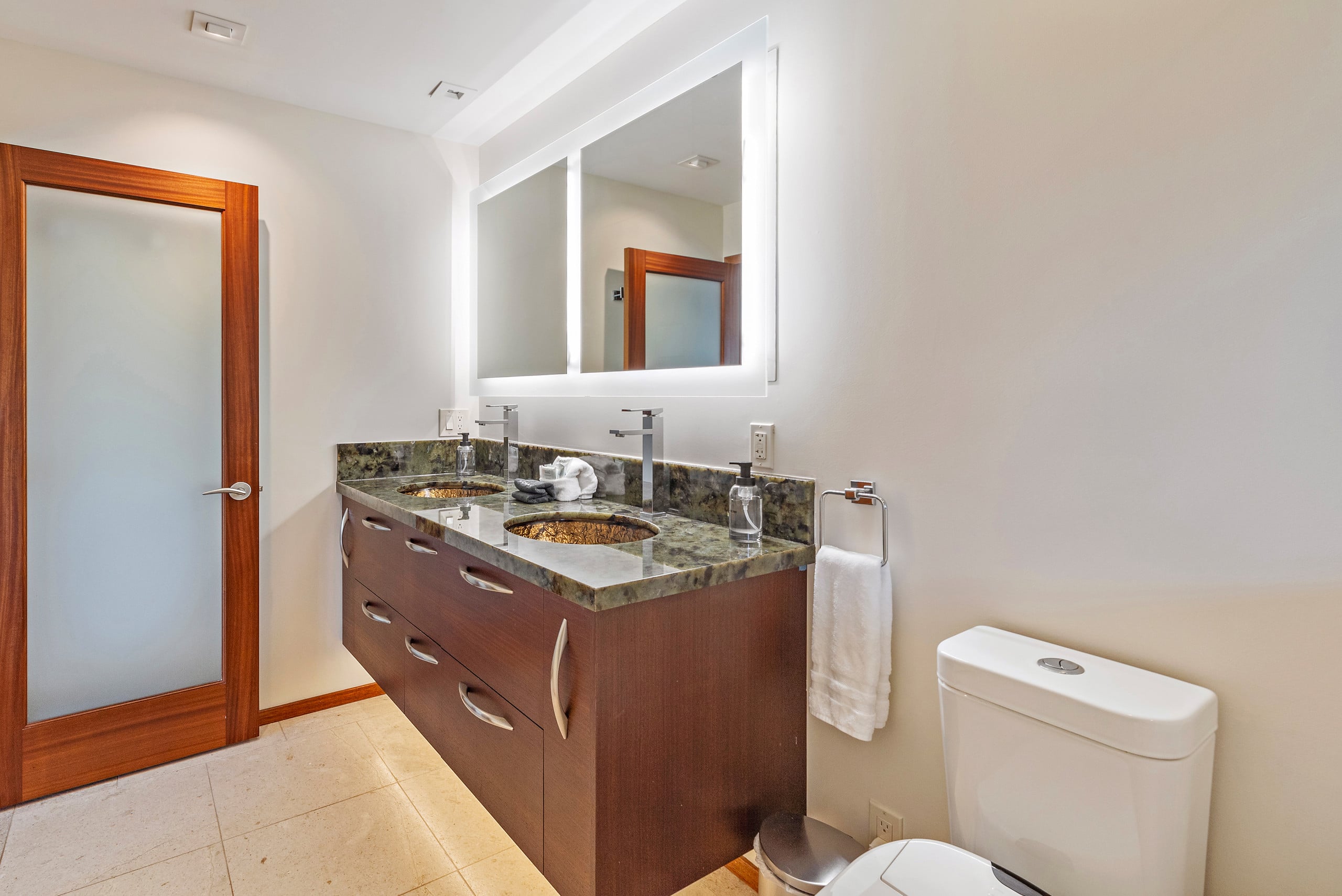 Townhouse in Lahaina · ★4.83 · 2 bedrooms · 2 beds · 2.5 baths - Image 29