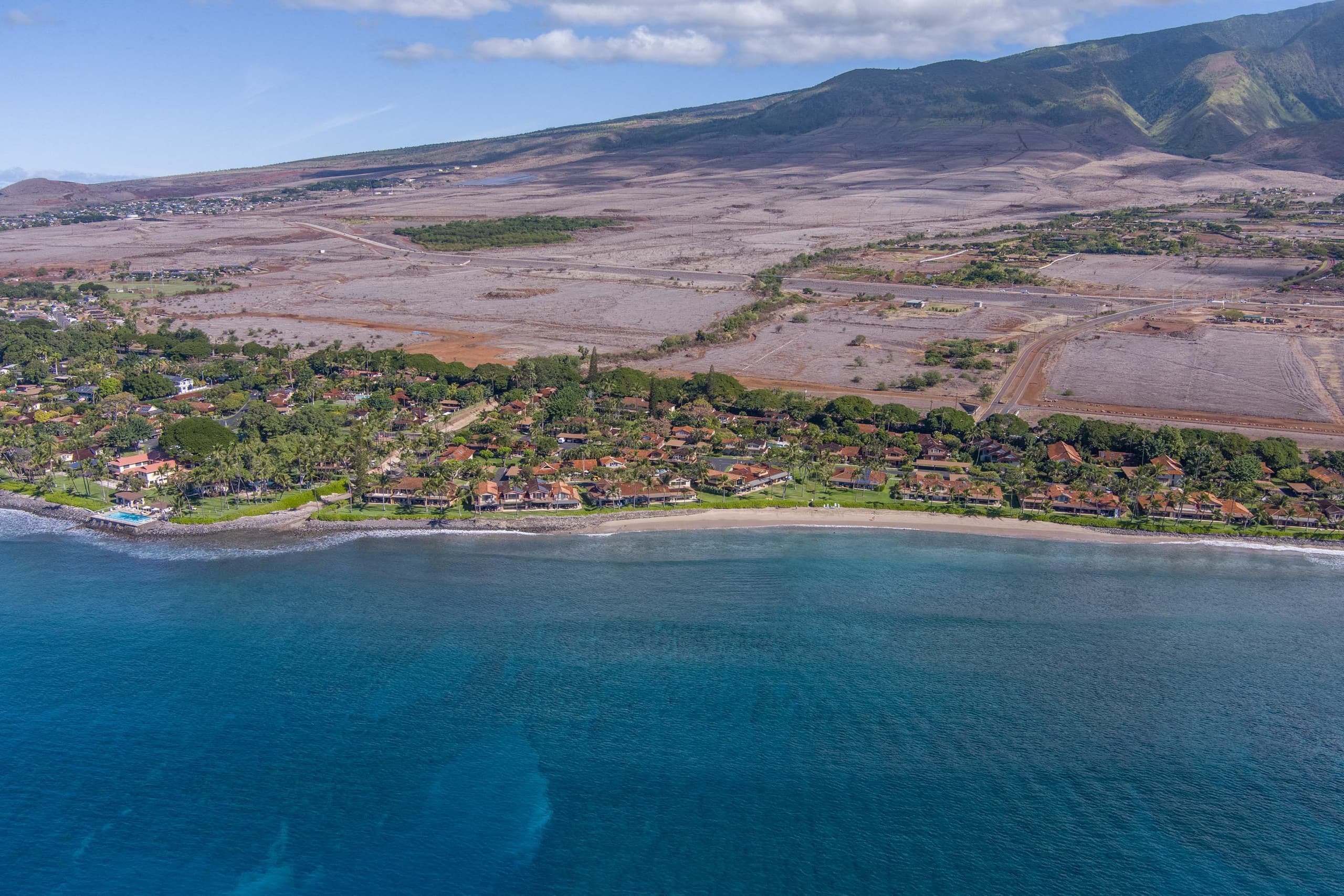 Townhouse in Lahaina · ★4.83 · 2 bedrooms · 2 beds · 2.5 baths - Image 51