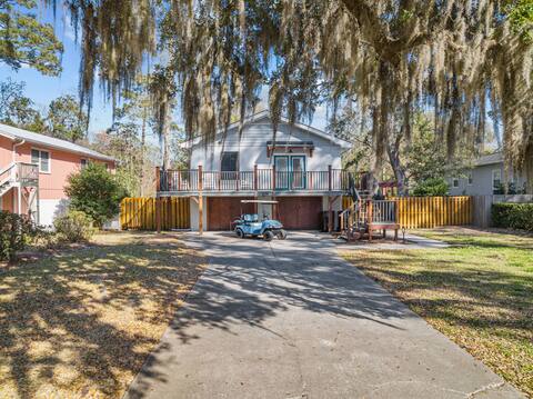 Beach house w a FREE Golf Cart & Fire Pit!
